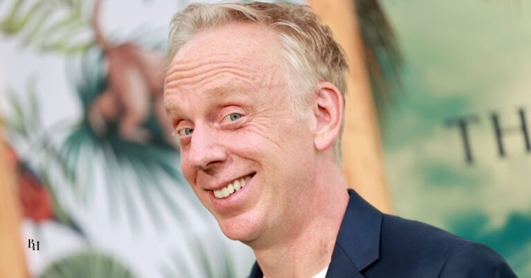 Mike White’s Quiet Empire: How the White Lotus Creator Built His Fortune with Heart, Humor, and a Sharp Pen